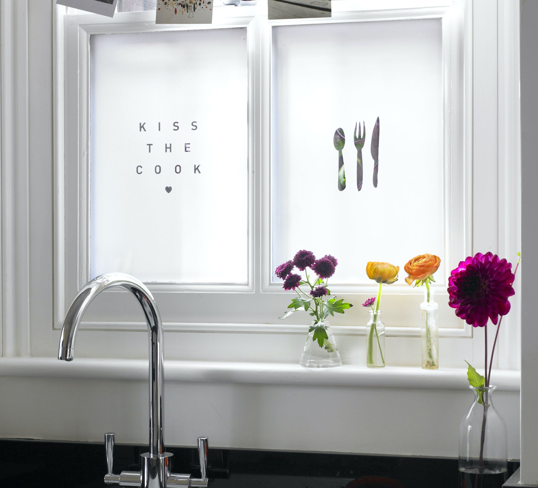 Setting the Kitchen Scene with a Playful Touch!