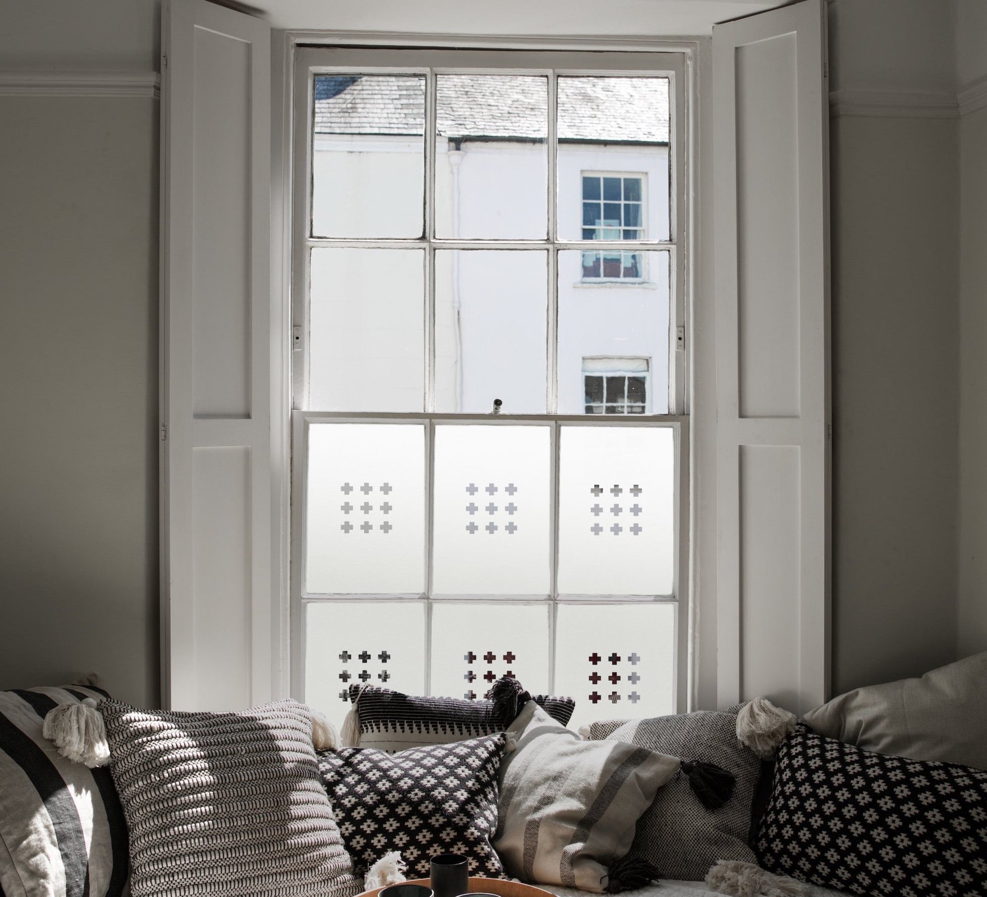 Window Privacy Without Losing Light: 6 Beautiful Ideas