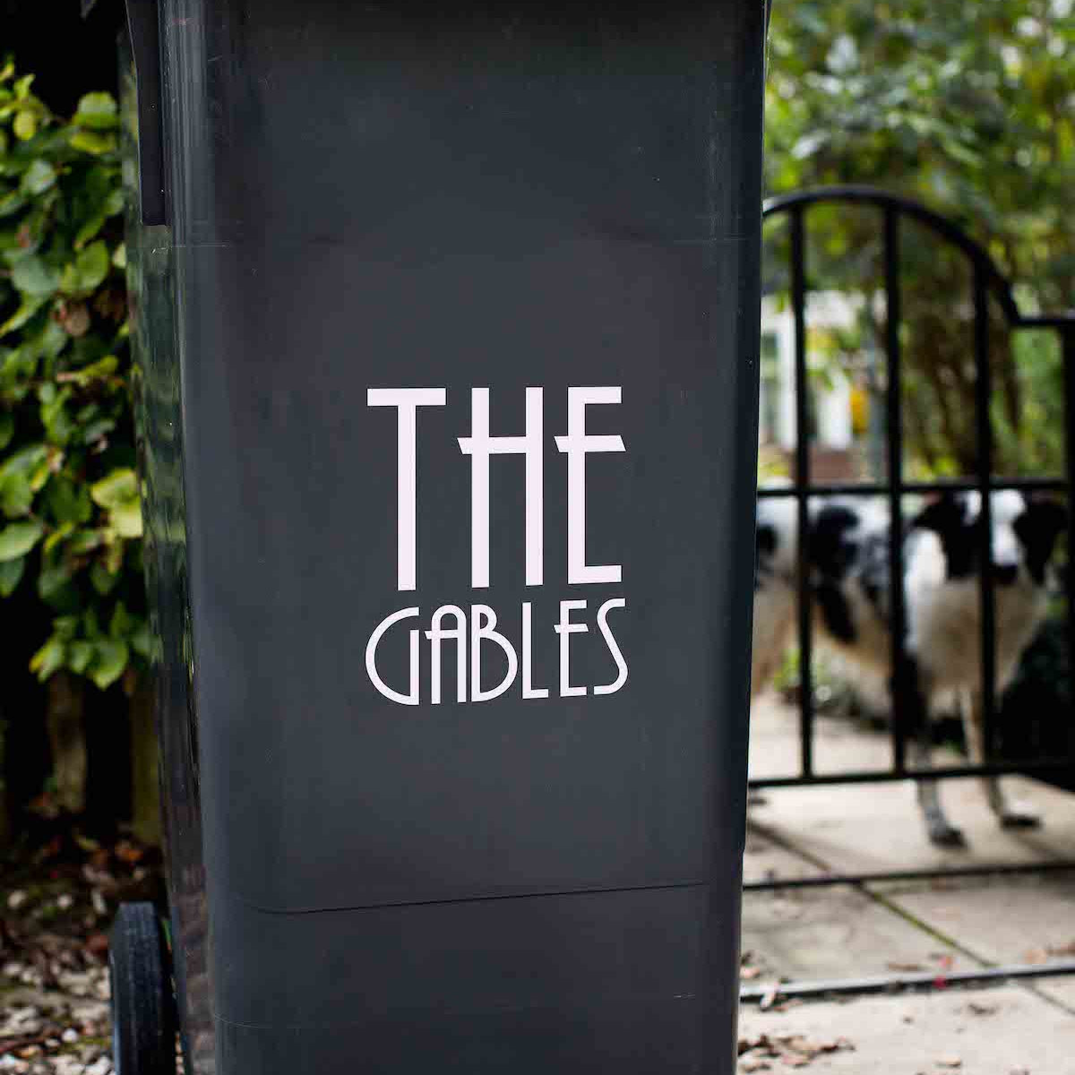 House Name-2 Lines-Andes.
