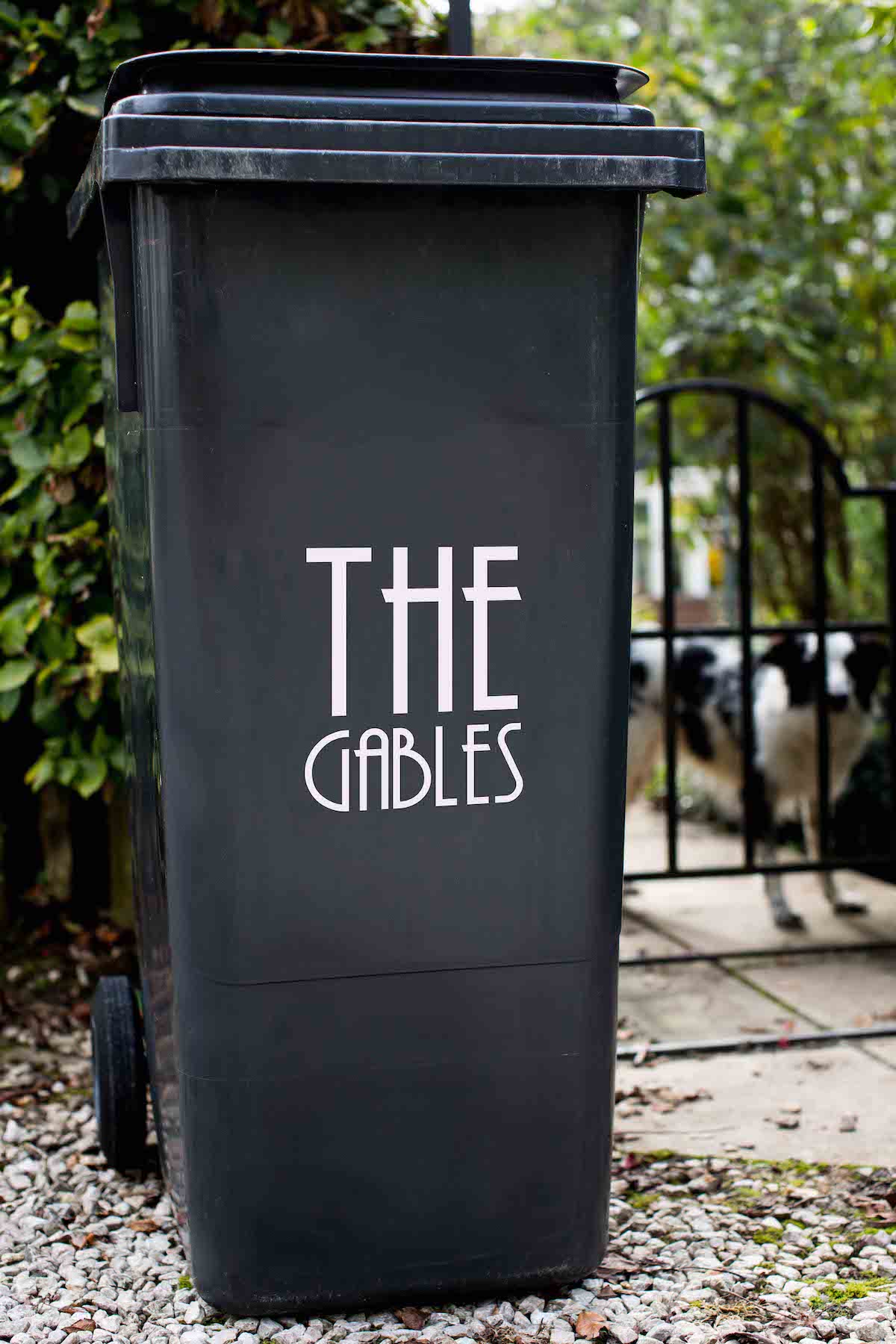 House Name-2 Lines-Andes.